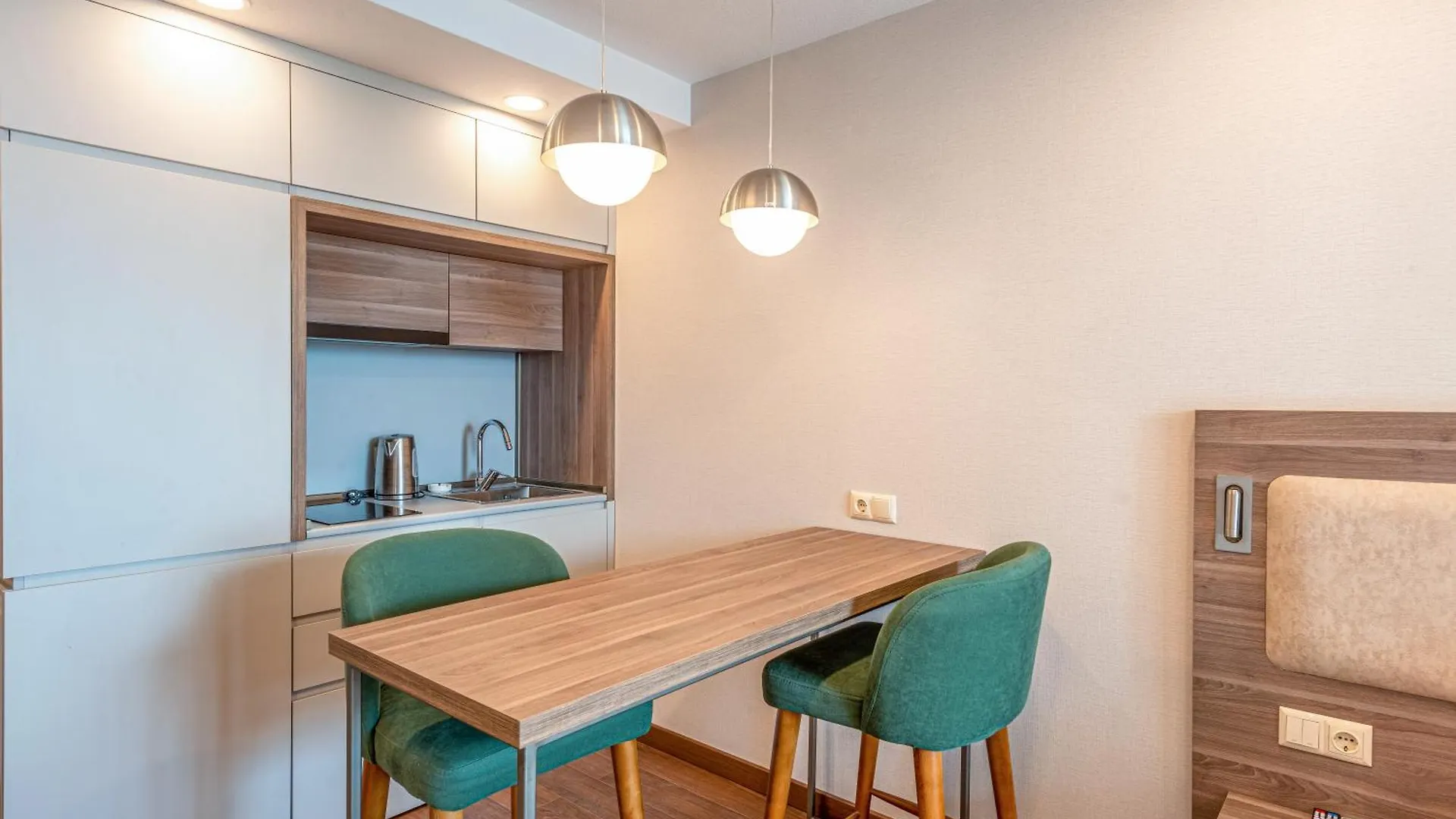 Rainbow Residence Batumi Apartment