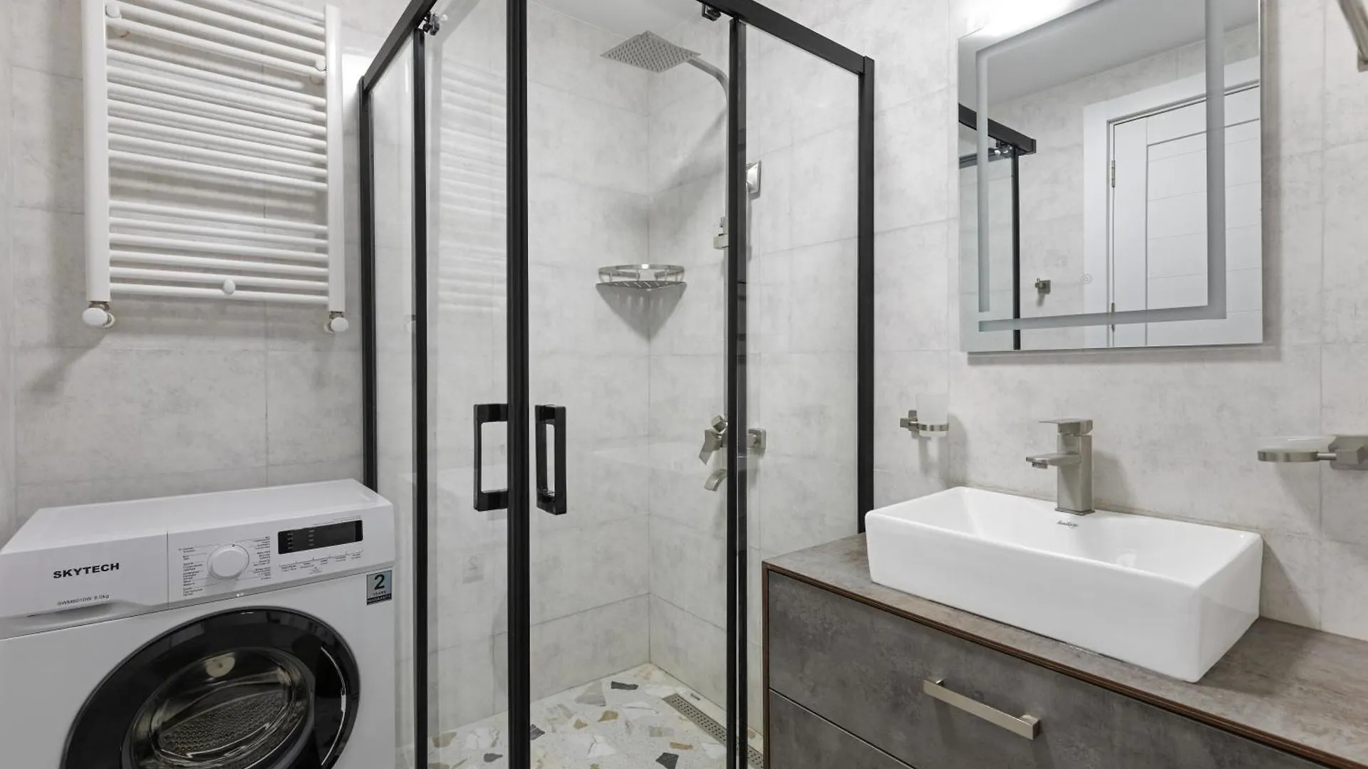Rainbow Residence Batumi 0*,
